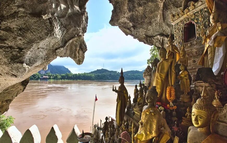 Seize the cultural essence of Pak Ou’s artistry